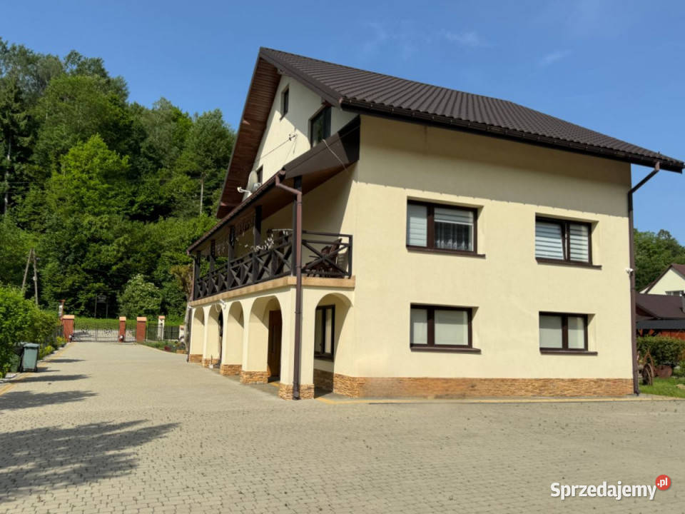Dom wolnostojący na sprzedaż 250m2 Łączki Lesko sprzedam