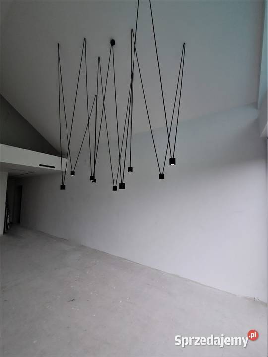 Długa lampa wisząca do wysokich pomieszczeń Rzeszów