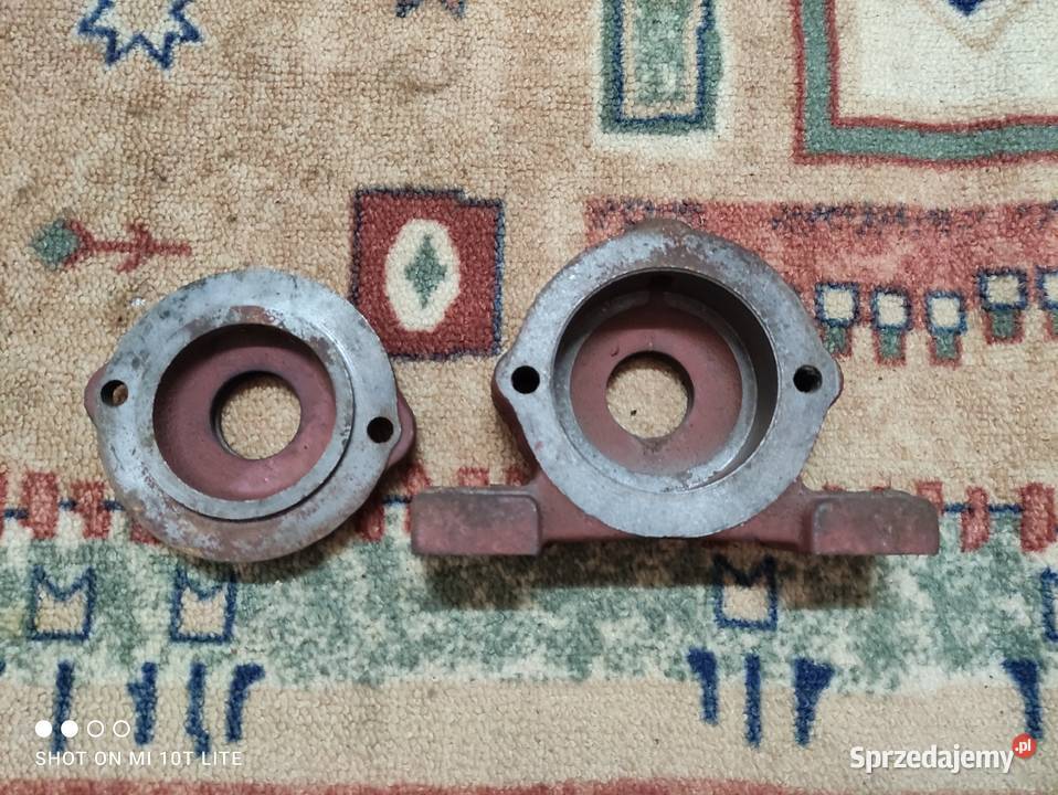 Obudowa łożyska nowa i rączka Pozostałe Rolnictwo Przeworno