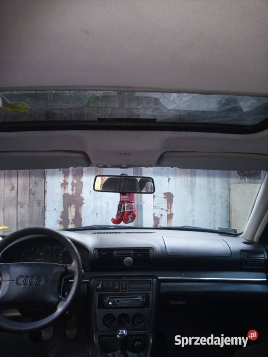 Audi A4 w złomu