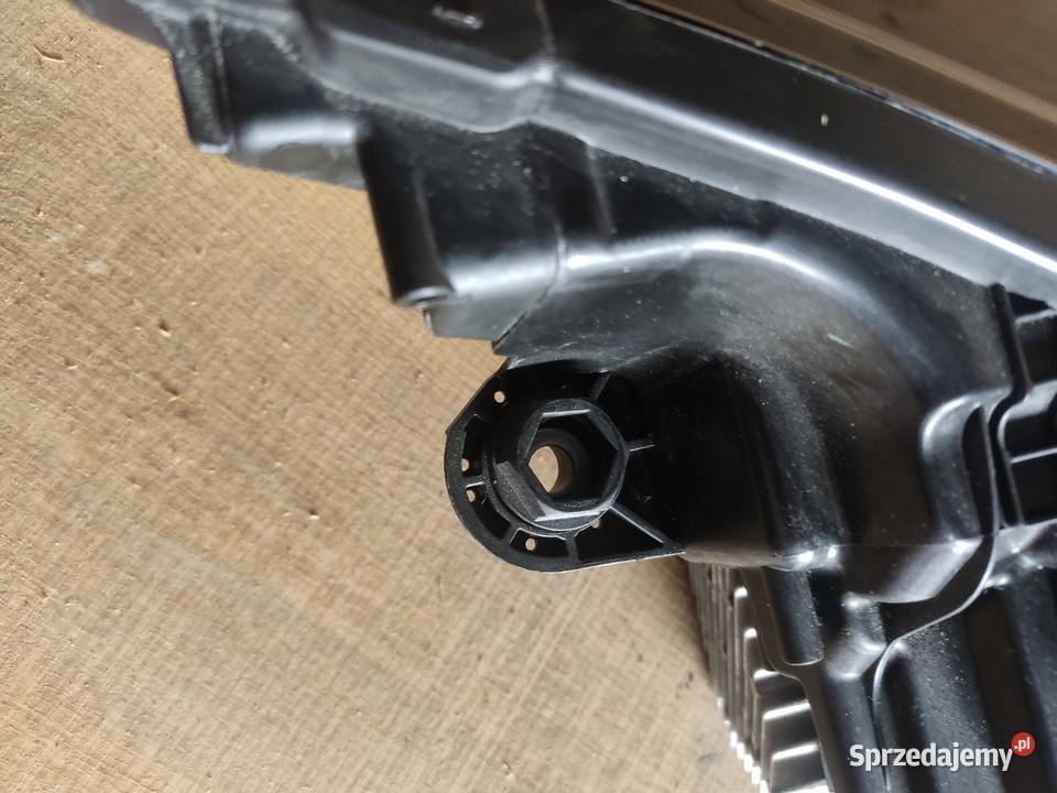 Lampa prawy przód audi A6 C8