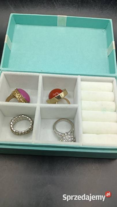 Pudełko na biżuterię z zawartością Zamość