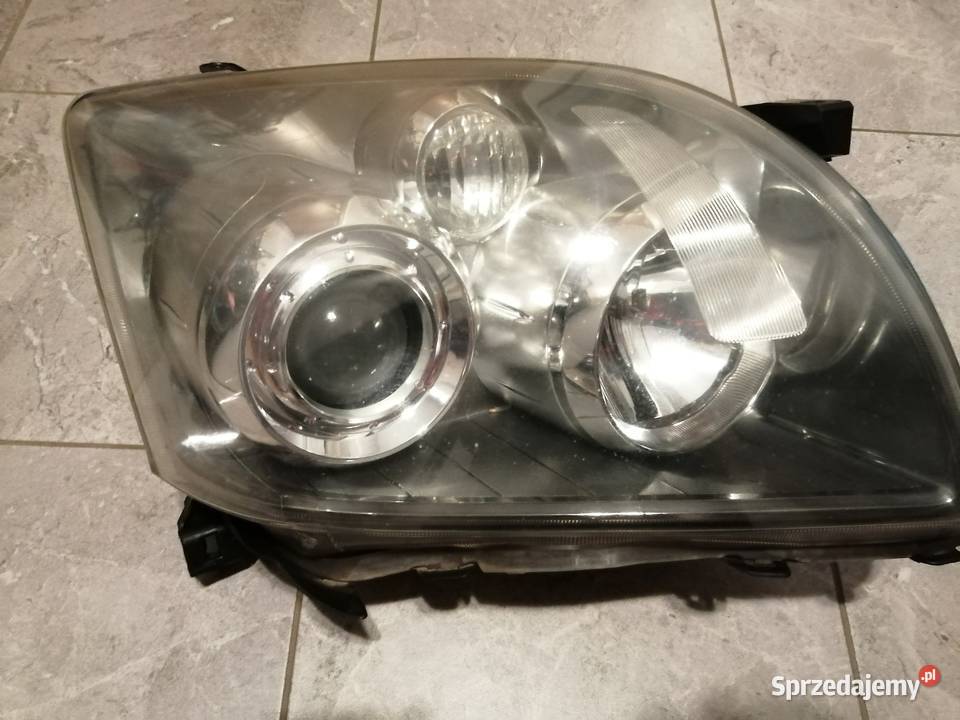 Podłokietnik Avensis t25 Szówsko