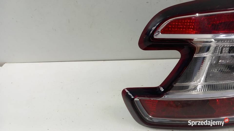 RENAULT MEGANE III KOMBI LAMPA TYŁ PRAWA W KLPAĘ Światła stop wielkopolskie