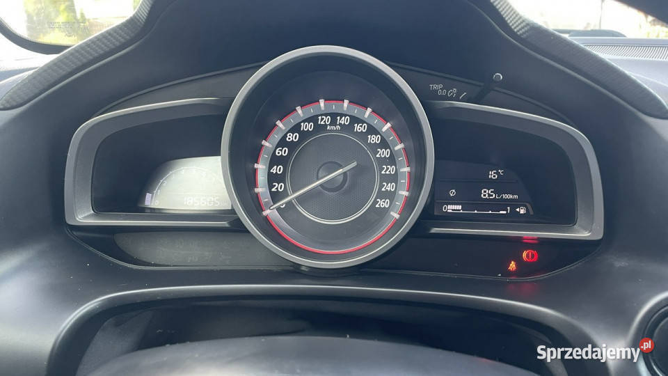 Mazda 3 15 SkyActiv Klimatyzacja 4x el szyby ASR (kontrola trakcji) 3