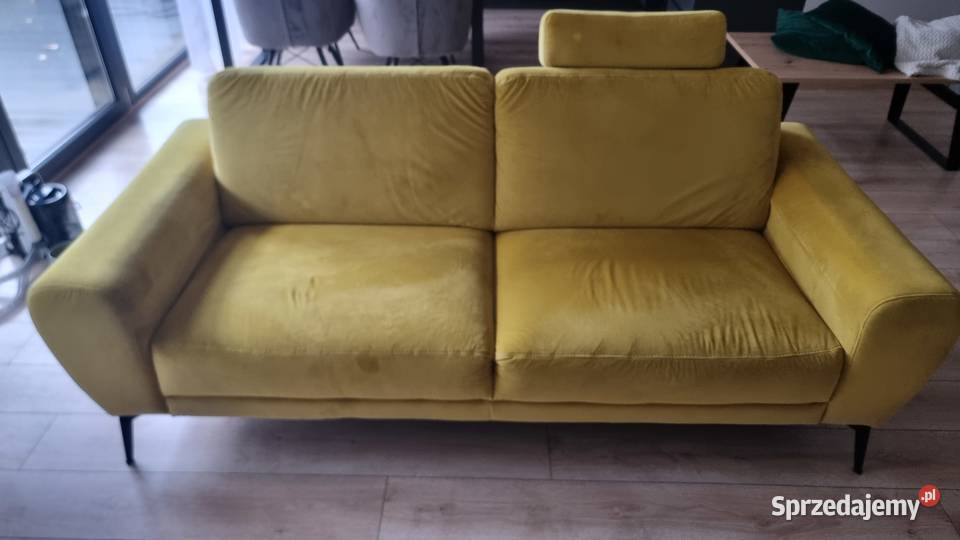 Sofa musztardowa Marki