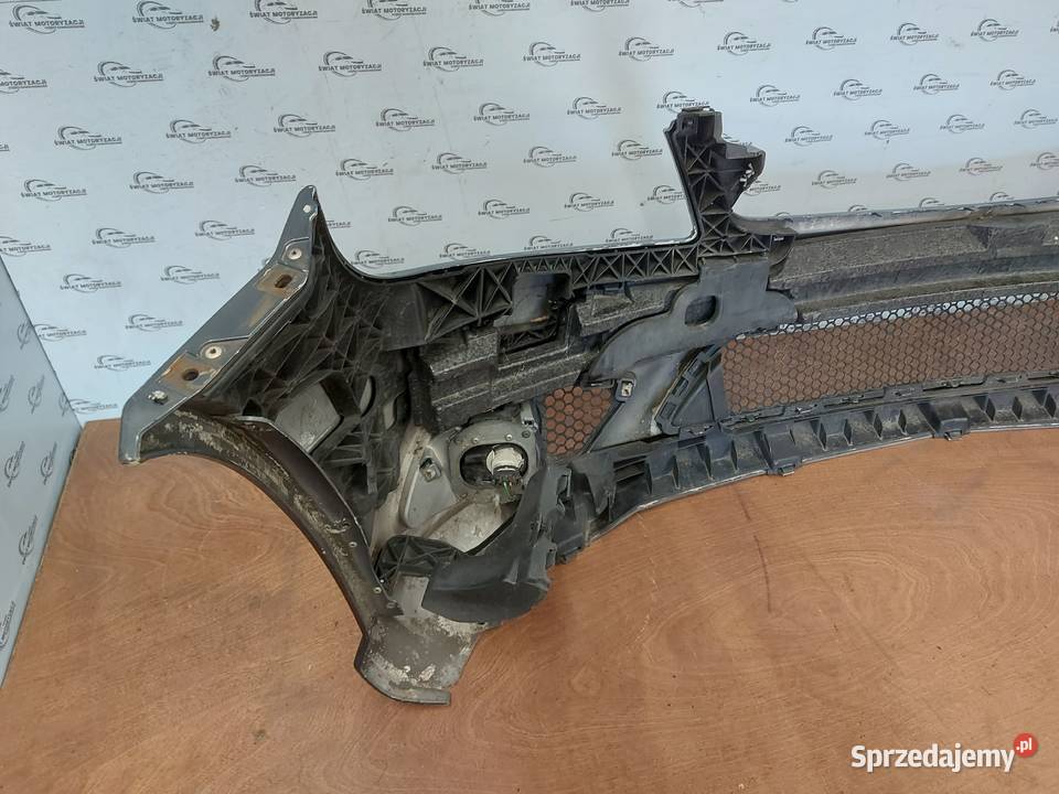 MERCEDES W204 07r zderzak przód A2048853725 osobowe Kielce