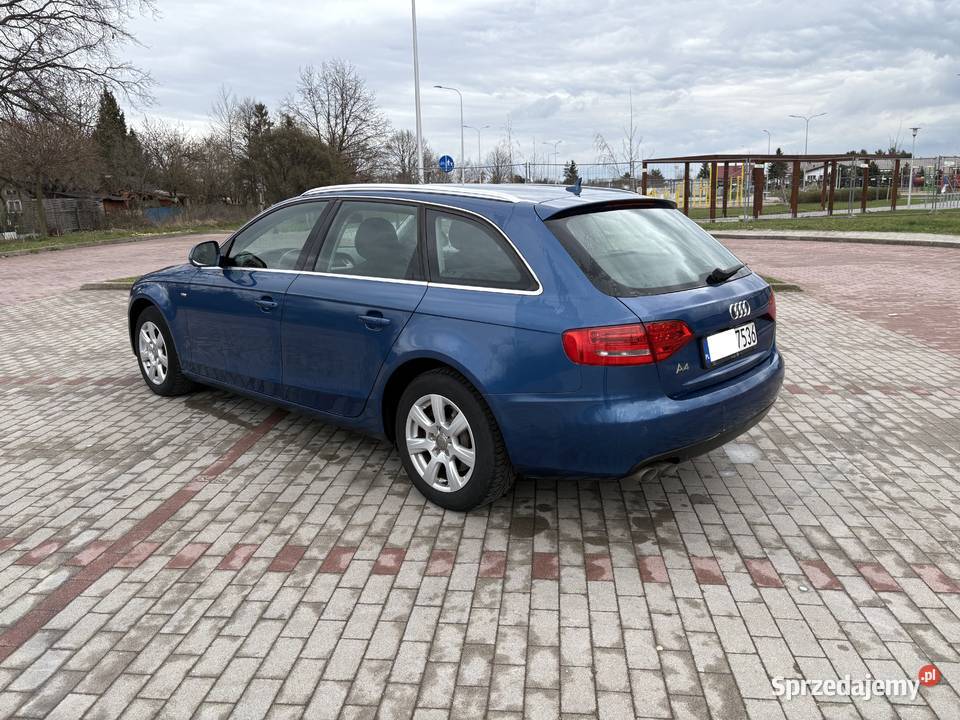 Audi A4 B8 20tdi 140 kombi klima navi