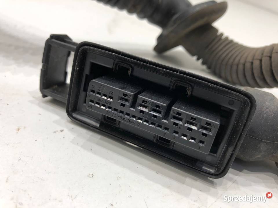 WIĄZKA DRZWI TYŁ PRAWY MERCEDES W176 A1765405908 Części samochodowe podkarpackie