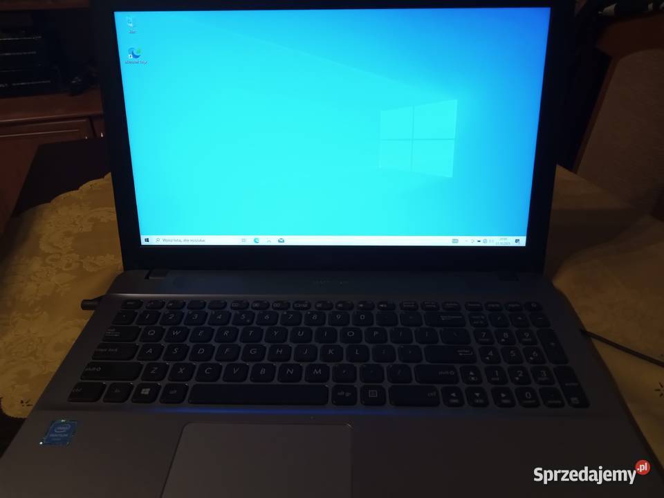 Sprzedam laptop ASUS mało używany sprzedam