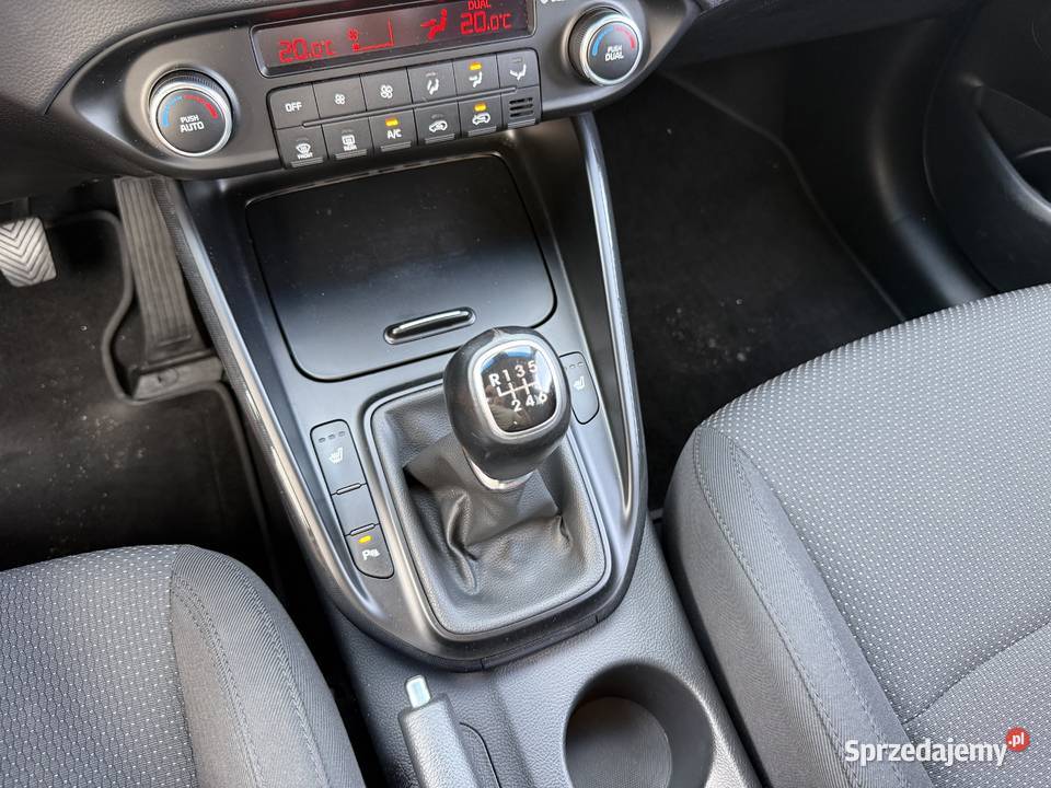 Kia Carens 16 BENZYNA Klimatronik Nawigacja Konin sprzedam
