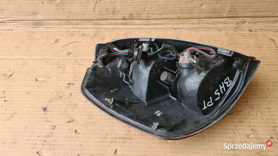 Subaru Legacy 3 BH5 lampa lampy tylne tył kombi Legnica