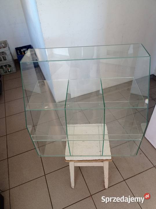 Witryna szklana gablota Studzian sprzedam