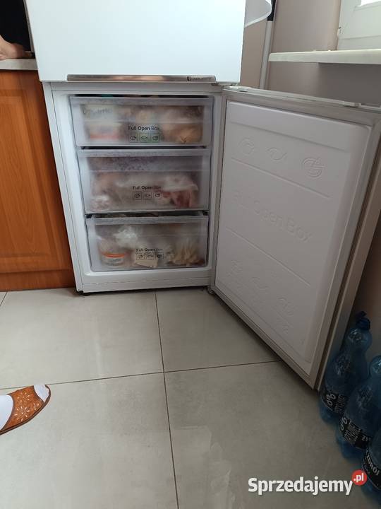 Sprzedam lodówkę świętokrzyskie Ostrowiec Świętokrzyski