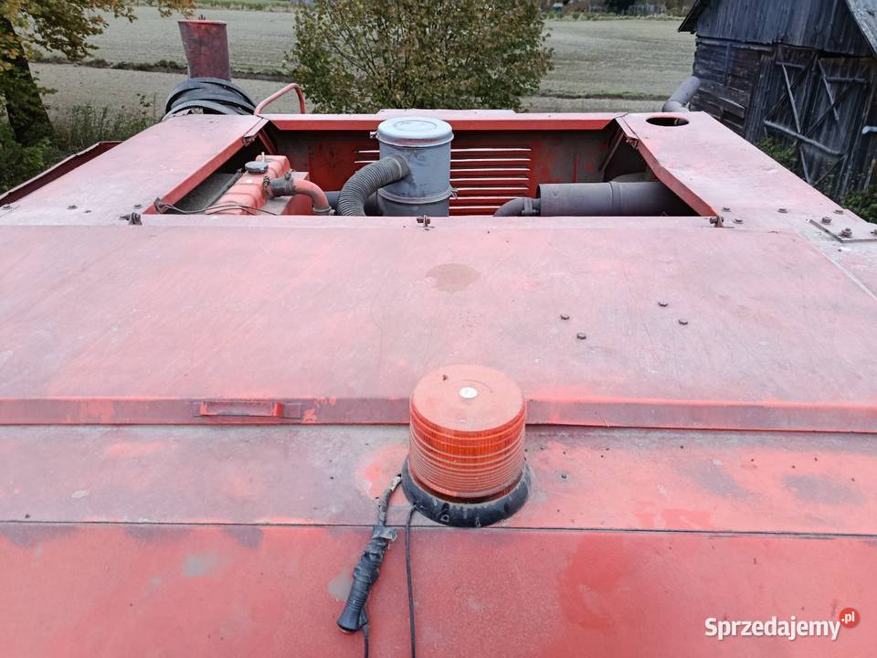 Kombajn zbożowy bizon Z056 Żuków Pierwszy