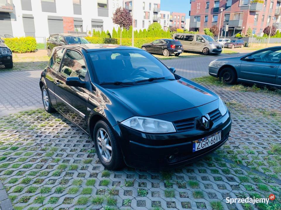 Renault megane II hatchback benzyna kurtyny powietrzne Szczecin