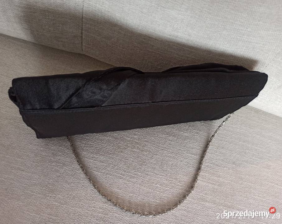 Nowa czarna satynowa kopertówka na srebrnym 13cm Radzyń Podlaski