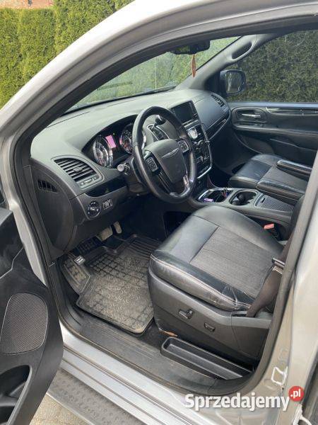 Chrysler Town Contry S 36