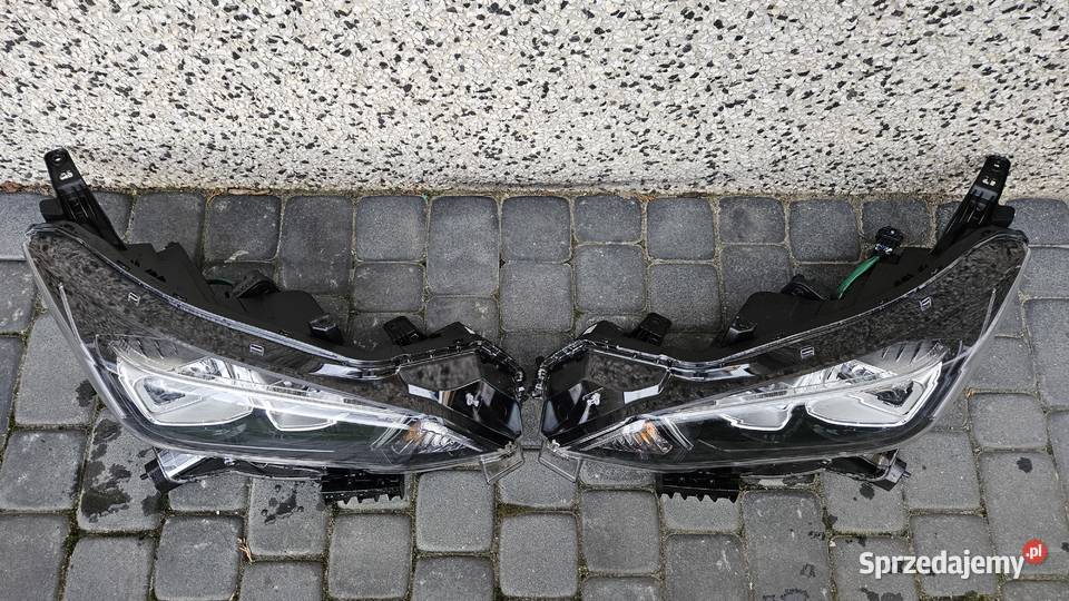 NISSAN LEAF II ZE1 LAMPY PRZÓD FULL LED LEWA Motoryzacja Szarów sprzedam