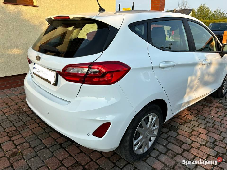 Zadbany Ford Fiesta 2018 biały Gdańsk
