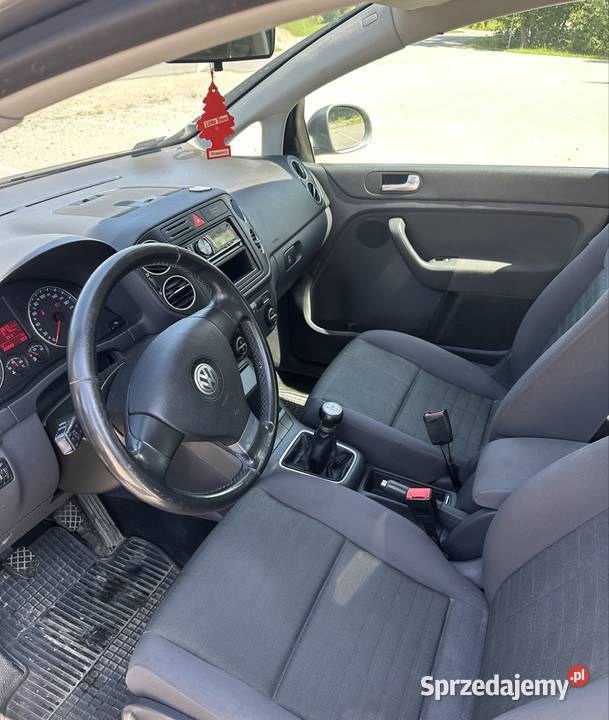 Volkswagen Golf 5 plus 16 benzyna 2006r Pilzno