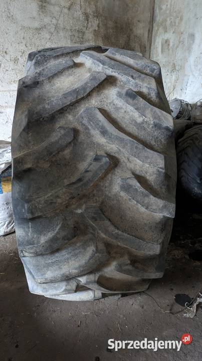 Opona Goodyear 305 r32
