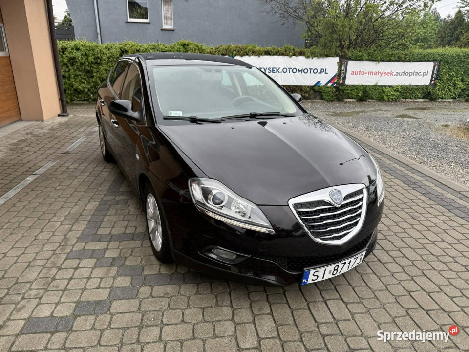 Lancia Delta 14 120 Klimatronik Navi III 2008 nieuszkodzony sprzedam