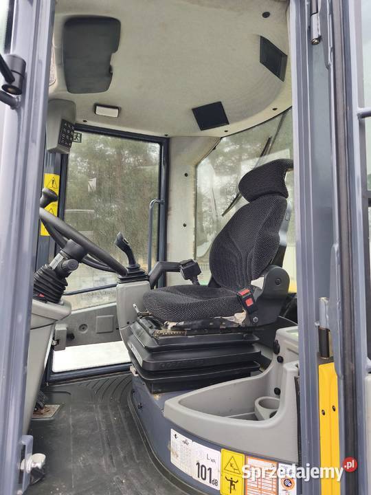 Yanmar V80 ładowarka 1400 mth nie