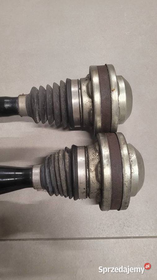 Sprzedam oryginalne przednie półosie napędowe Wały napędowe
