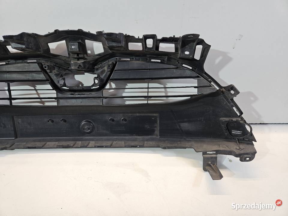 TOYOTA YARIS 4 IV KRATKA ŚRODKOWA GRILL ATRAPA Motoryzacja Międzychód