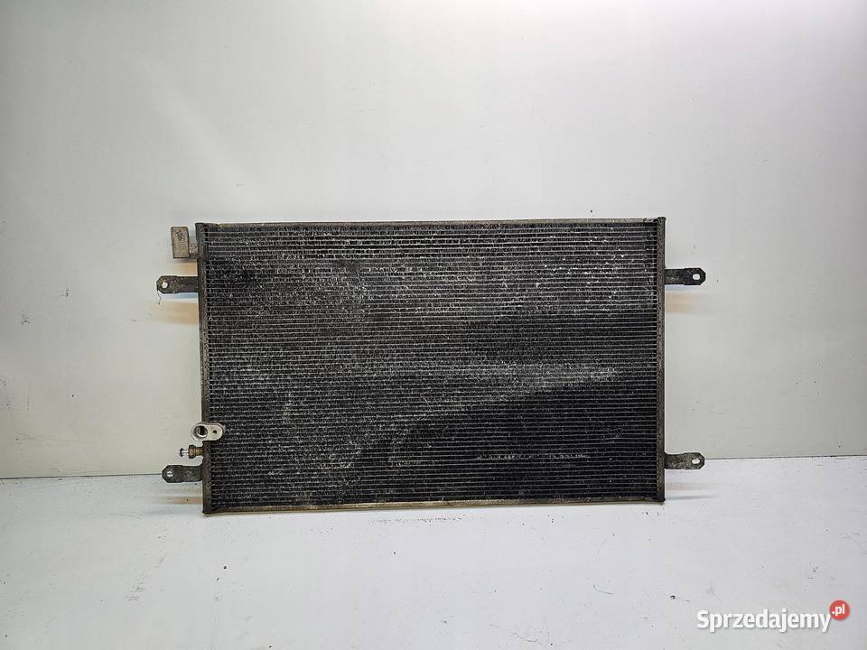 CHŁODNICA KLIMATYZACJI AUDI A6 C6 4F0260401P osobowe śląskie Przystajń