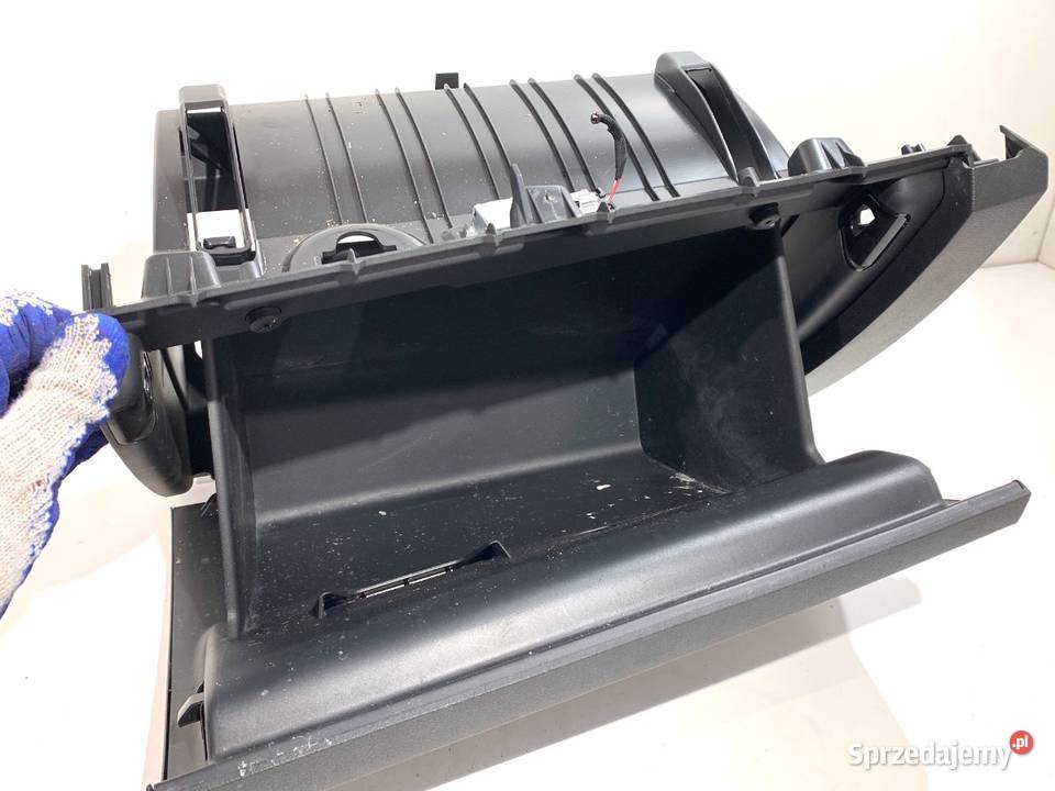 SCHOWEK PASAŻERA SKODA KAMIQ Crossover