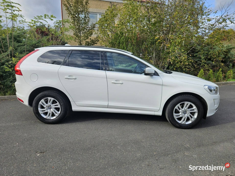 Volvo XC 60 Pełna Historia Serwisowa Ładne i światła do jazdy dziennej Opoczno