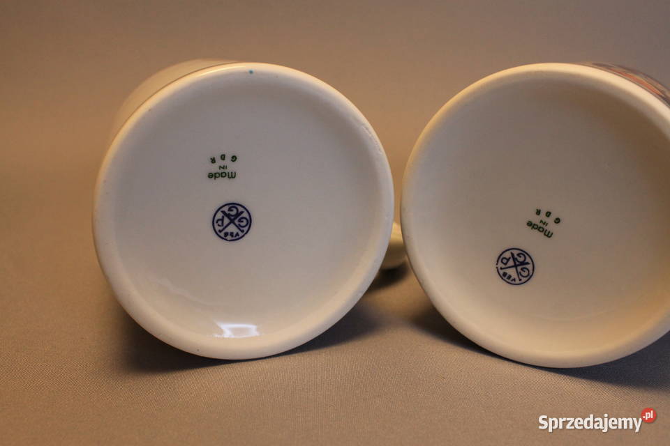 Porcelanowy Wazon Róże Kwiaty Dobrzany