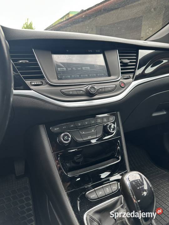 Opel Astra K 14 T LPG rozpoznawanie znaków Żywiec