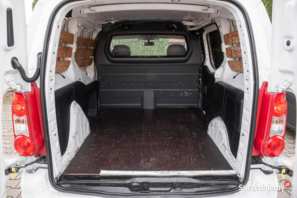 Citroen Berlingo 16HDI 90 Klima Led Alu Vat1A wielofunkcyjna kierownica Zwoleń