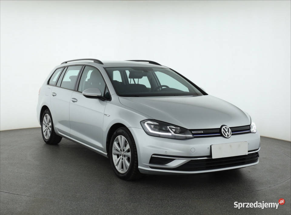 VW Golf 15 TSI nieuszkodzony