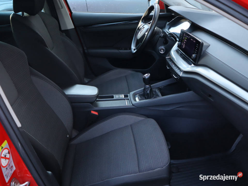 Skoda Octavia 15 TSI asystent pasa ruchu Katowice