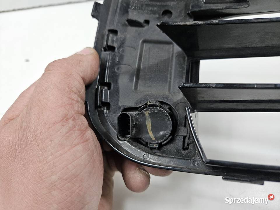 BMW X1 F48 KRATKA LEWA ZDERZAKA PRZÓD CZUJNIK Międzychód