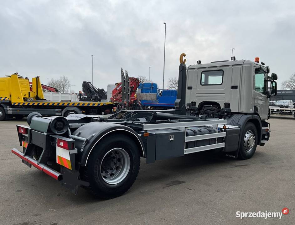 Hakowiec 2 osiowy Scania P 250 Eu 250KM Warszawa
