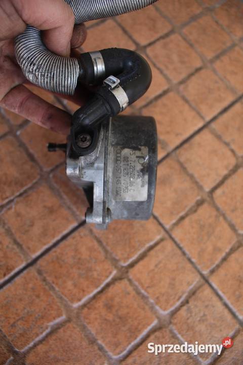 POMPA VACU VACUM AUDI A4 B6 25 TDI 057145100C osobowe