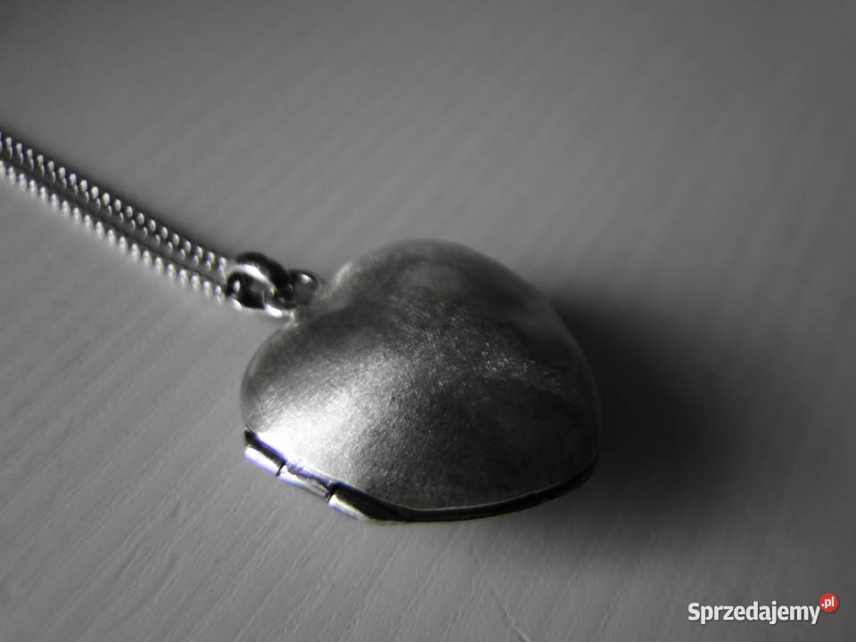 Stary piękny naszyjnik sekretnik srebro Warszawa