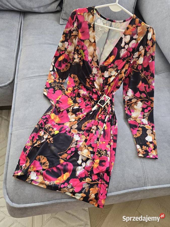 Sukienka z ozdobną klamrą Rozmiar 36(S) Rybnik sprzedam