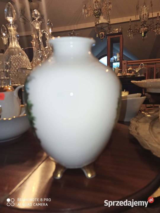 Wazon ze scenkami dworskimi w dwóch medalionach Gdańsk sprzedam