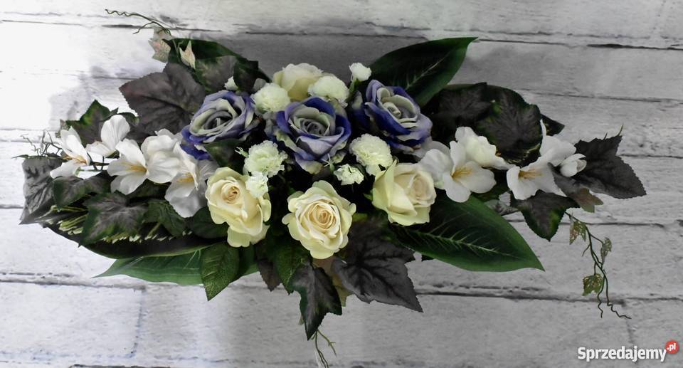 Kompozycja cmentarna stroik na cmentarz na grob Chełmek