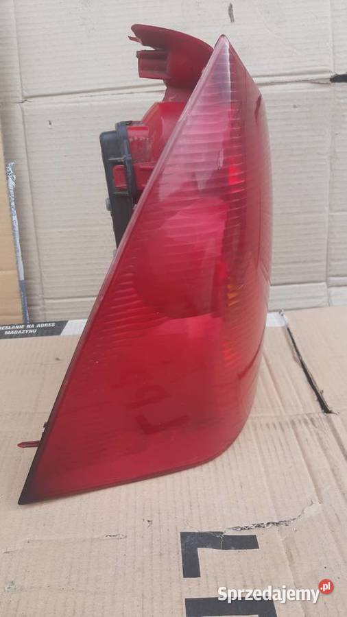 lampa tylna lewa lewy tył peugeot 307 SW kombi lampy tylne Dębno