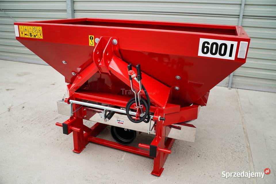 Rozsiewacz dwutarczowy jednozasypowy Tytan 600 Tajęcina