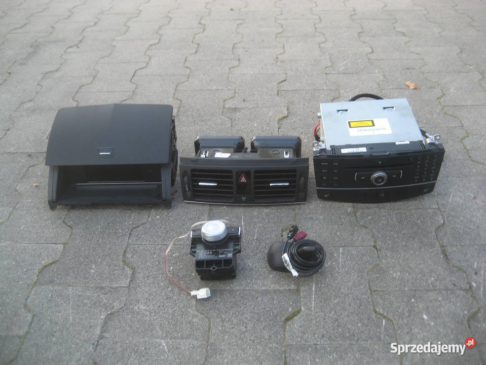 mercedes 204 c klasa 0710r radio nawigacja osobowe wielkopolskie Rakoniewice