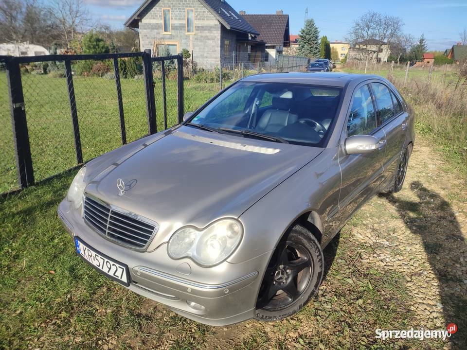 Mercedes Benz W203 C320 V6 218 4MATIC LPG 210750km śląskie