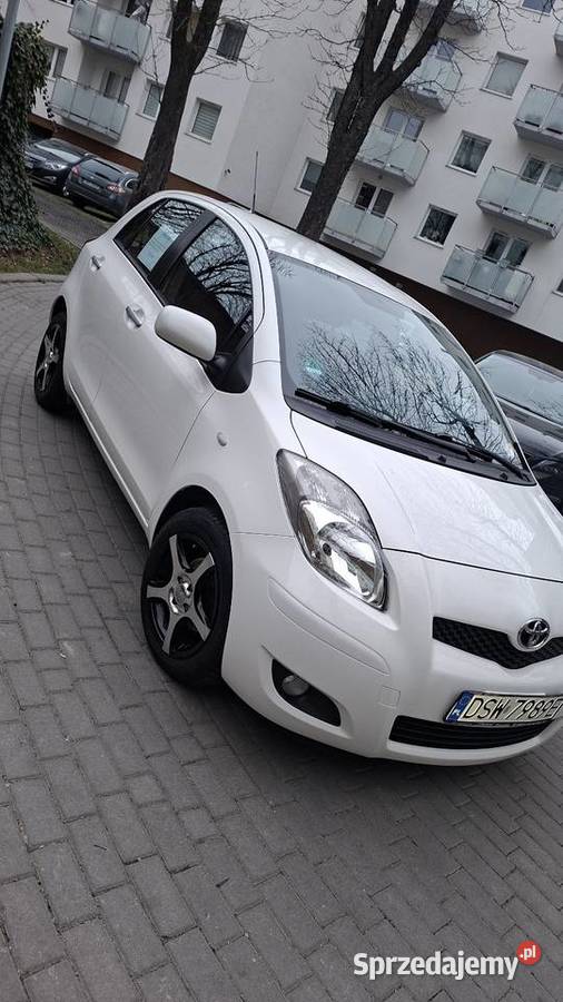 Toyota yaris 13 benzyna vTec Motoryzacja